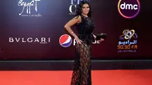 Египетска актриса отива на съд за твърде разголена рокля