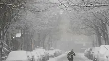 Снежните бури в САЩ взеха три жертви, хиляди домакинства са без ток