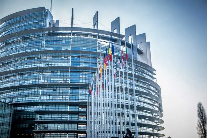 Европарламентът ще продължи работата си въпреки нападението в Страсбург