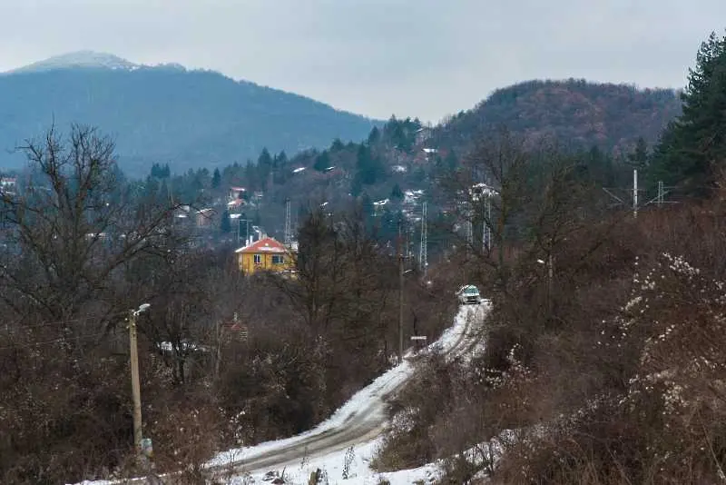 Времето: Облачно и дъждовно