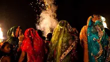 Индийски милионер стана баща за 261 осиротели булки, плати сватбите им