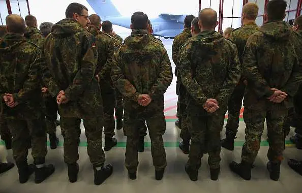 Германия търси за армията си лекари и ИТ специалисти от всички страни в ЕС