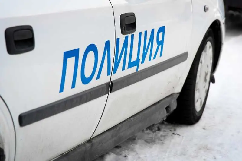 Полицаи спасиха жена при опит за самоубийство в Бургас