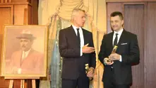 Петър Андронов получи наградата Буров за банково управление