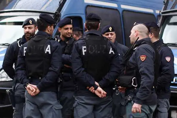 В Италия заловиха главатар на неаполитанската мафия
