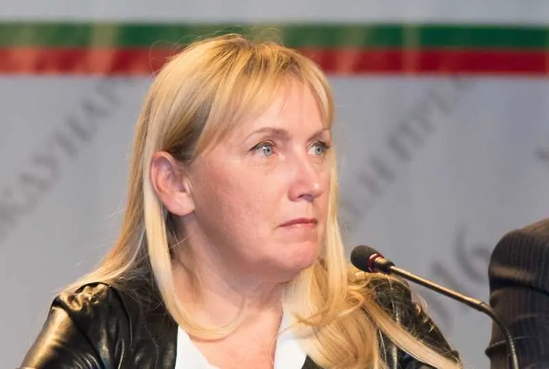 Елена Йончева е водачът на листата на БСП за евроизборите