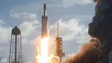 Ракета на SpaceX извърши първия успешен търговски полет