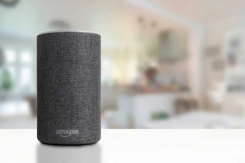Служители на Amazon слушат какво казваме на Alexa