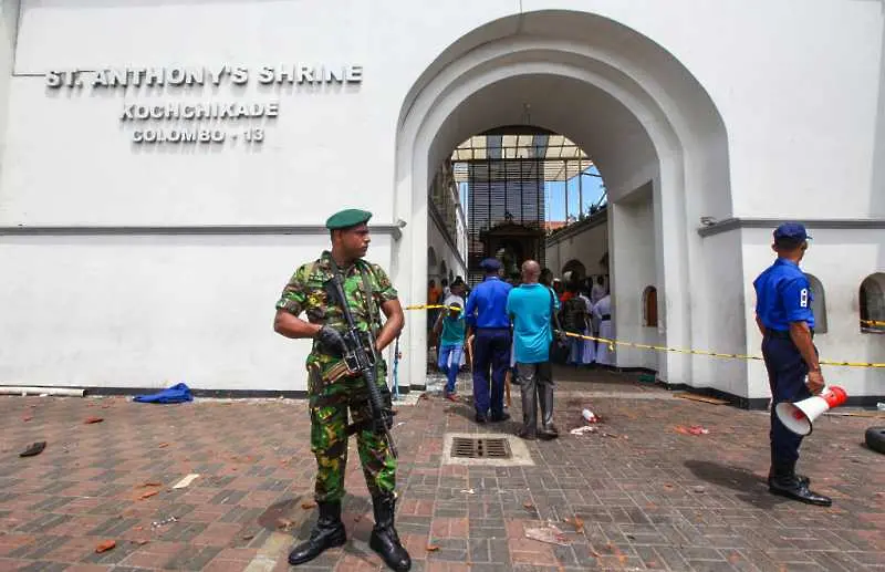 7 камикадзета се взривили в Шри Ланка, местна ислямистка групировка стои зад ужасяващите атентати