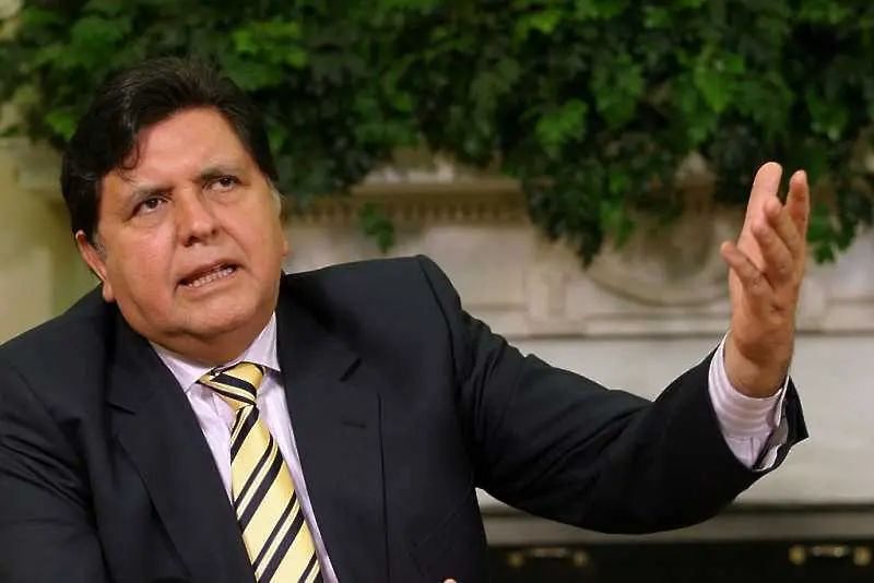 Бивш президент на Перу опита да се самоубие, преди да бъде арестуван 