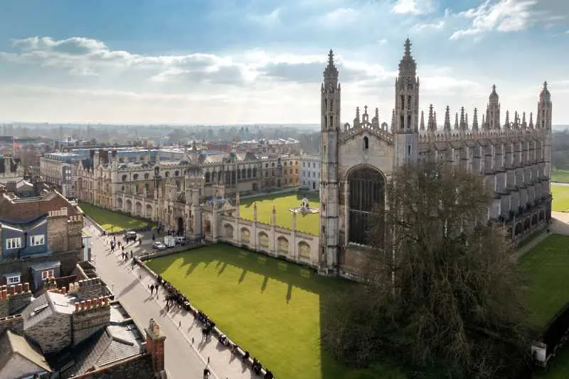 Университетът Кеймбридж разследва връзките си с робството