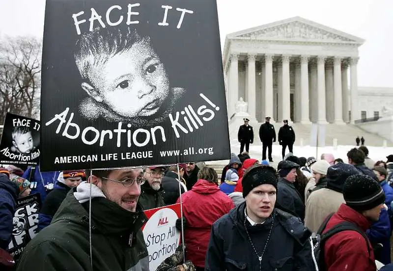 Алабама прие най-строгия закон срещу абортите в САЩ