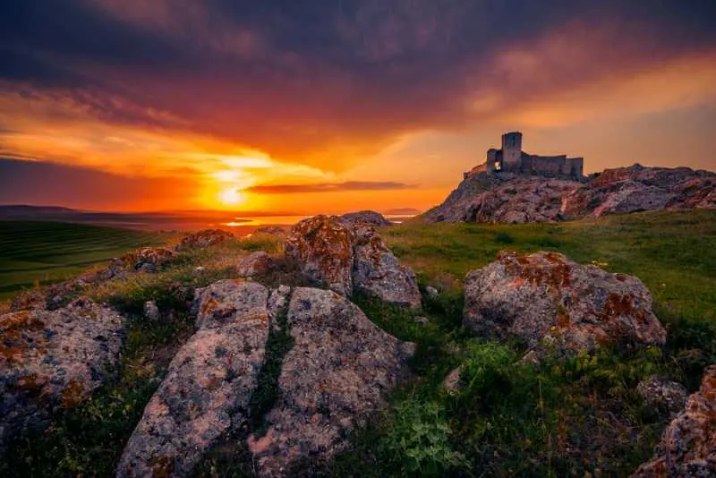 Близо 200 замъка се продават в Румъния