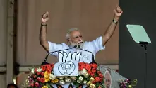 Партията на премиера Нарендра Моди и нейните съюзници водят на изборите в Индия