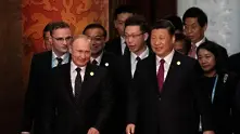 Си Цзинпин носи подарък за Москва - две китайски панди. Ще подпише 30 споразумения с Путин