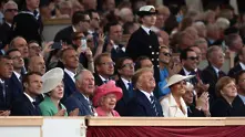 Тръмп и Елизабет Втора аплодират на крака ветерани от десанта в Нормандия