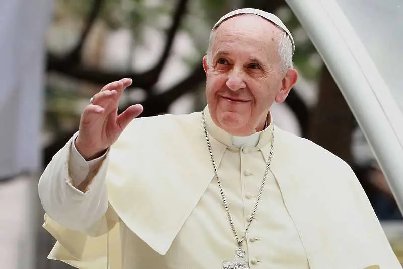 Папа Франциск пристига на посещение в Румъния