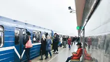 Близо 1000 пътници блокиранио с часове в московското метро