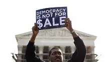 Проучване: Едва половината от хората по света смятат, че живеят в демокрация 