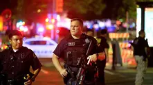Сблъсъци в САЩ след смъртоносна стрелба по чернокож. Най-малко 24 полицаи са ранени