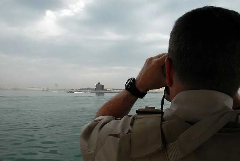 Два петролни танкера са били нападнати в Оманския залив. Черното злато поскъпна рязко