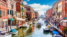 Канадска туристка беше глобена във Венеция за слънчеви бани