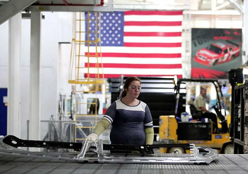 Американската икономика отново поднесе изненада – бизнесът в САЩ прибавил 224 хил. работни места през юни