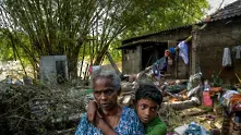 Най-малко 650 станаха жертвите на мусоните в Южна Азия
