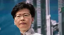 Лидерът на Хонконг предупреждава за икономическо цунами ако не спрат протестите