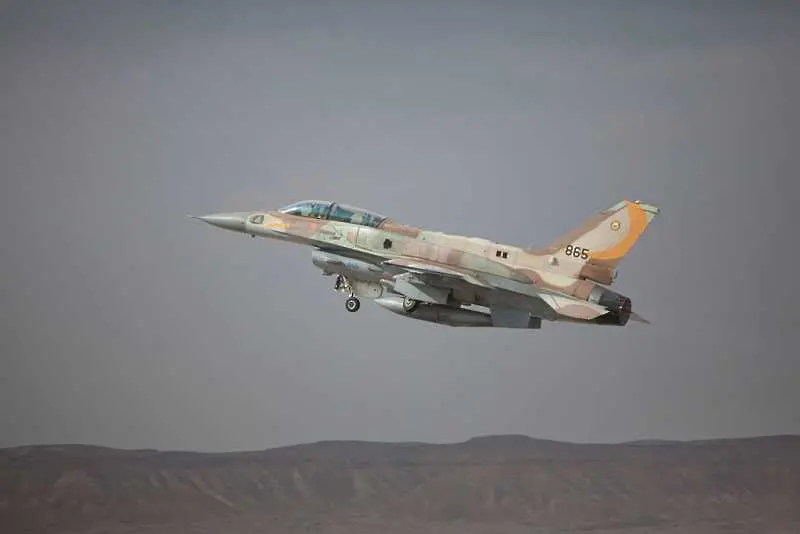 Израел нанесе въздушен удар по стратегически район в Южна Сирия 