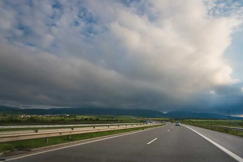 Ограничения по магистралите и днес, натоварен трафик по границите със Сърбия, Румъния и Гърция