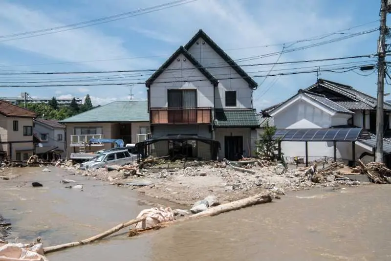 Евакуират над 700 000 души в Япония заради поройни дъждове