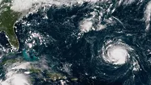 Бурята Умберто в Атлантическия океан доби силата на ураган