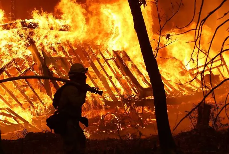 Максимален код за пожарна опасност е обявен в югоизточна Калифорния