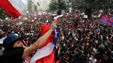Около един милион демонстранти настояват за реформи в Чили