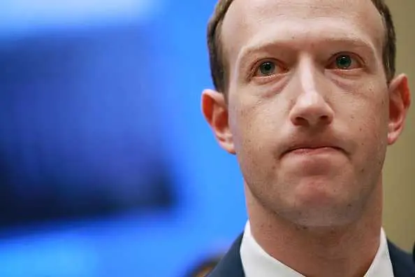 Фейсбук прие да си плати заради скандала с компанията Кеймбридж аналитика