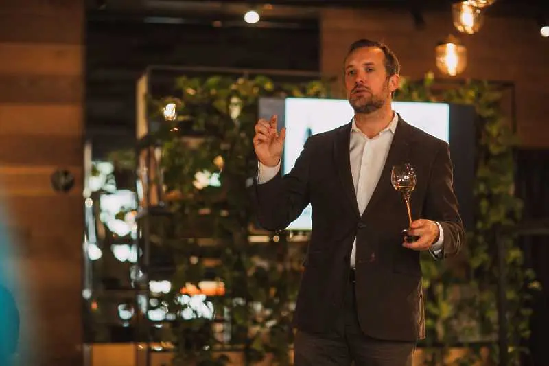 Виненият майстор на Veuve Clicquot разкри тайните на легендарното шампанско в София