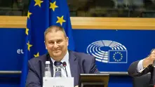 Евродепутатът Емил Радев: Очаквам мониторингът върху България да бъде свален