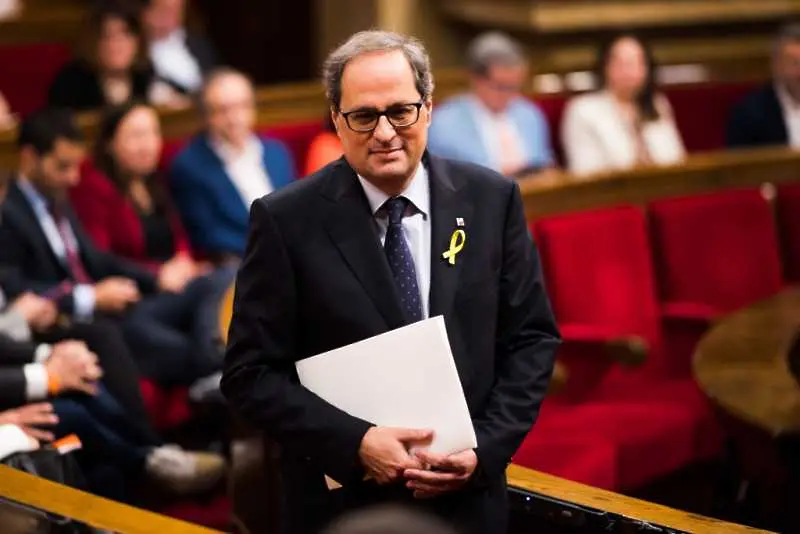 Испански съд отстрани каталунския регионален лидер за 18 месеца