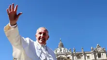 Папа Франциск: Oставете настрана телефоните, когато сте около масата, и си говорете