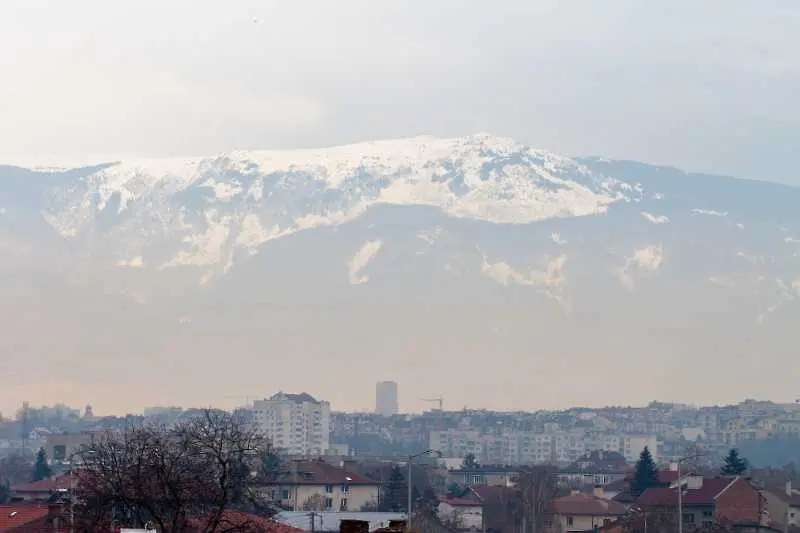 Днес София  отново е на 18 място в световен мащаб по мръсен въздух