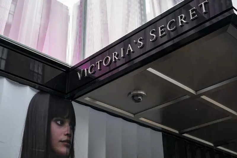 Victoria’s Secret с нов собственик, излиза от фондовата борса
