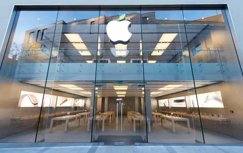 Apple най-после отваря първи магазин в Индия