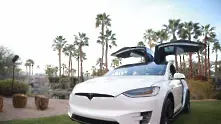 Tesla изтегля 15 000 електромобила за ремонт