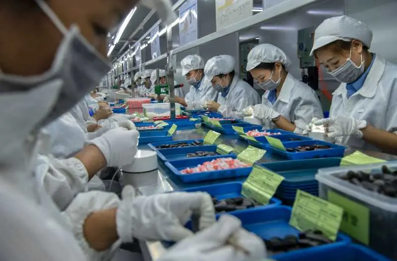 Промишленото производство в Китай отчита най-големия си спад от 30 г. насам