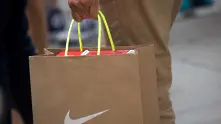 Nike затваря част от магазините си по света