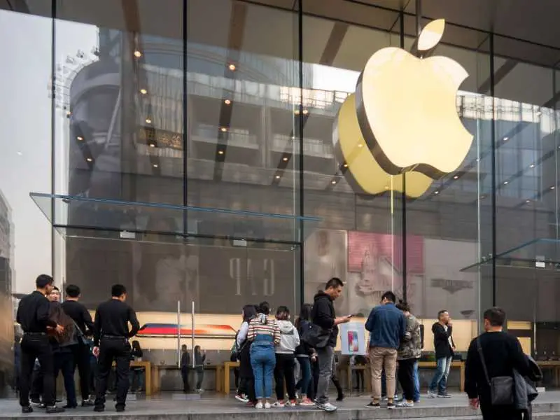 Apple отвори отново магазините си в Китай