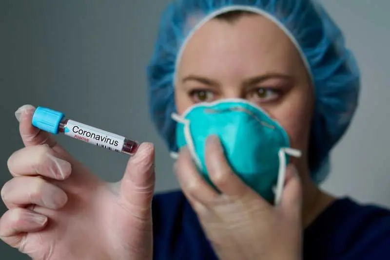 Броят на заразените в САЩ от коронавирус е над 2200