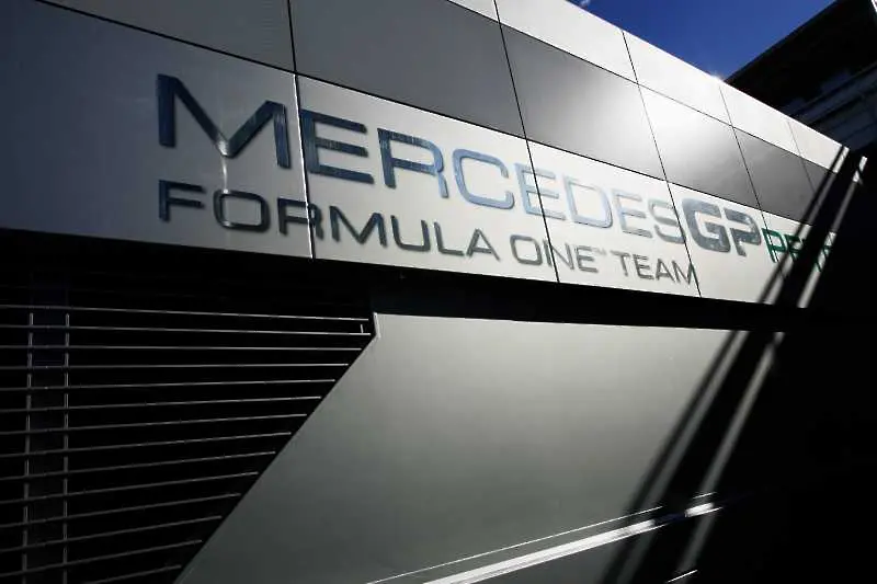 Инженерите от Mercedes във F1 бързи и в медицината. За по-малко от 100 часа създадоха решение за дихателни апарати 
