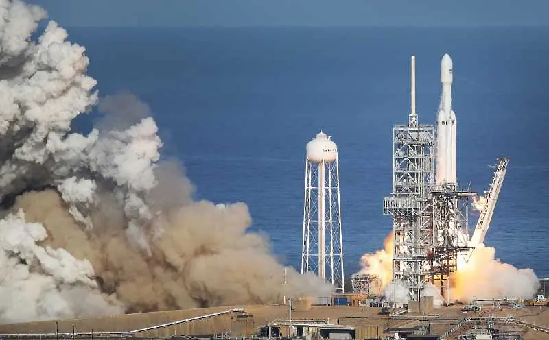 SpaceX изстреля още 60 сателита Starlink